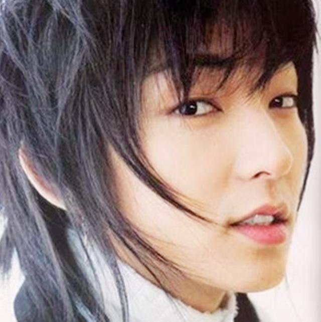 俗话说：“儿子像娘，金砖砌墙”，有道理吗？男孩像妈才更有出息