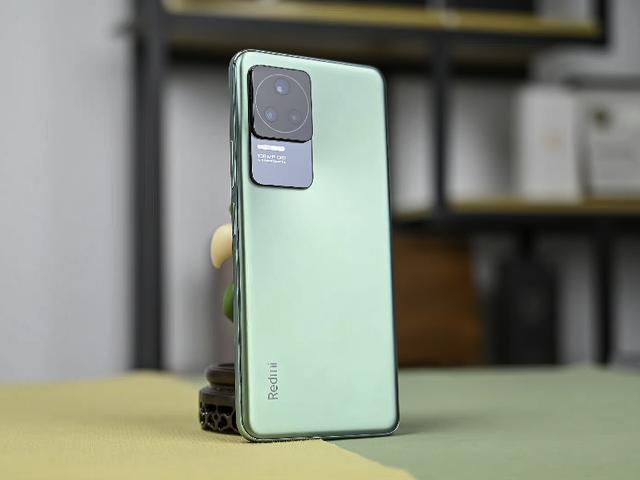用了四年iPhone XS，如今换成2000元的安卓手机，没想到差距这么大