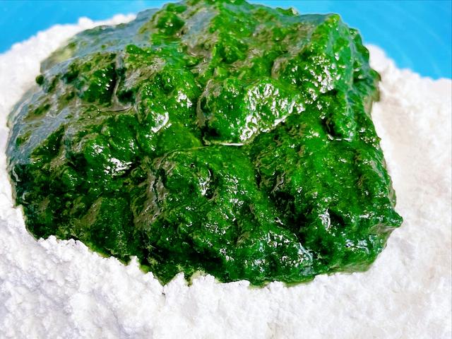 清明前后，碰到这菜别手软，一次囤30斤放冰箱，冬天吃还照样新鲜