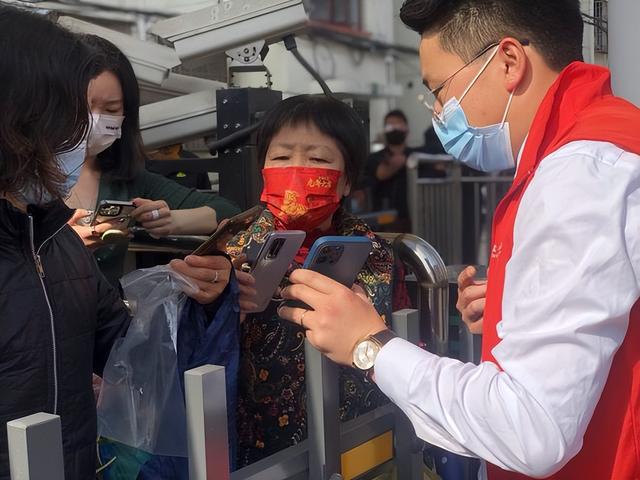 这个五一，为每一位全力守“沪”的劳动者点赞