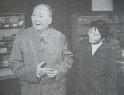 周总理病逝，秘书问毛主席是否参加追悼会，毛主席：我也走不动了