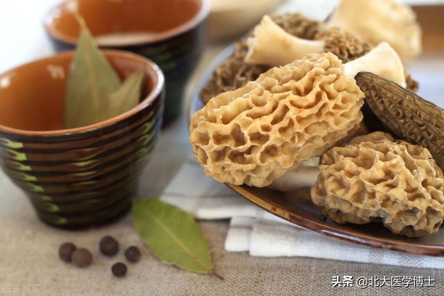 痛风多年痛风石？痰瘀闭阻型？日常多吃六款中医药膳粥汤茶防复发