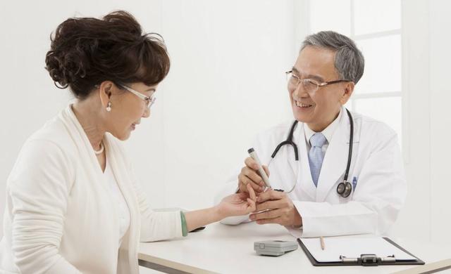 谁说糖尿病患者不能吃馒头？实际上，真正不能吃的或是这4种食物