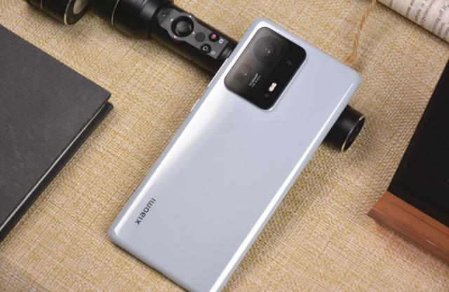 从6299元跌至3839元，12GB+512GB，120W快充旗舰无奈售价大跳水