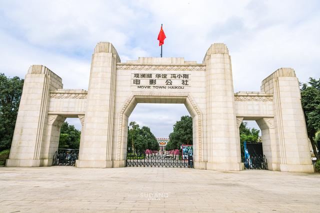 馮小剛電影公社：門票148元，吸引了無數年輕人去拍照打卡