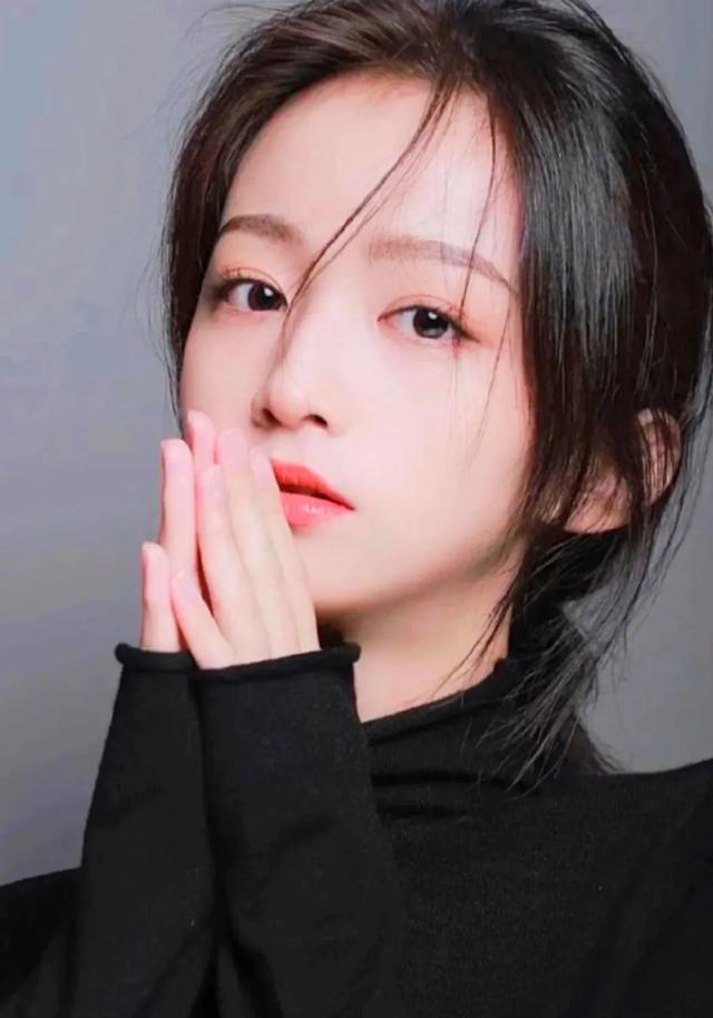 生存颠覆着文明，蹉跎岁月里谁又不蹉跎，生活就是熬出来的