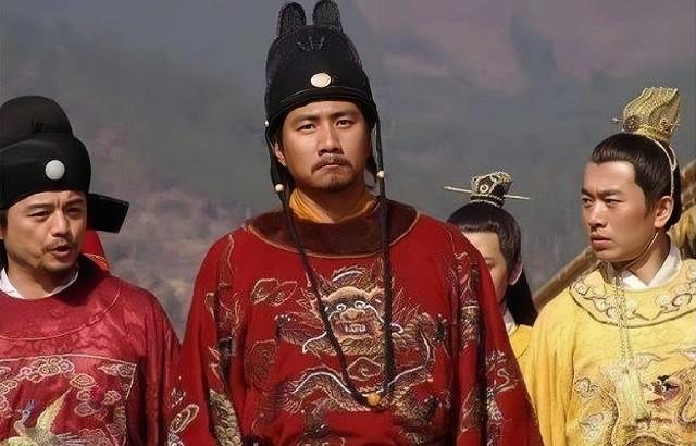 朱元璋给儿子剥橘子，马皇后却突然喊道：你爹要杀你快跑