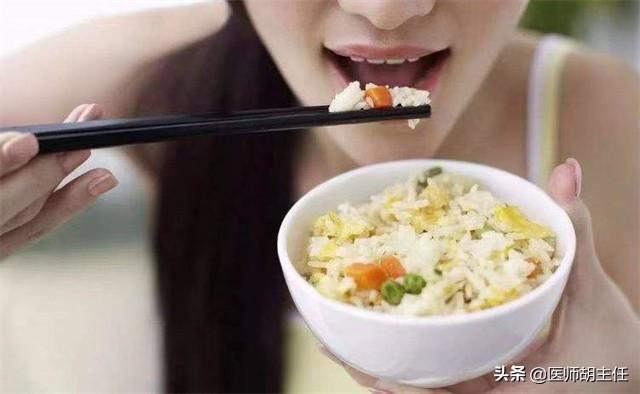 奥美拉唑餐前吃还是餐后吃？长期服用有何危害？听听医生怎么说