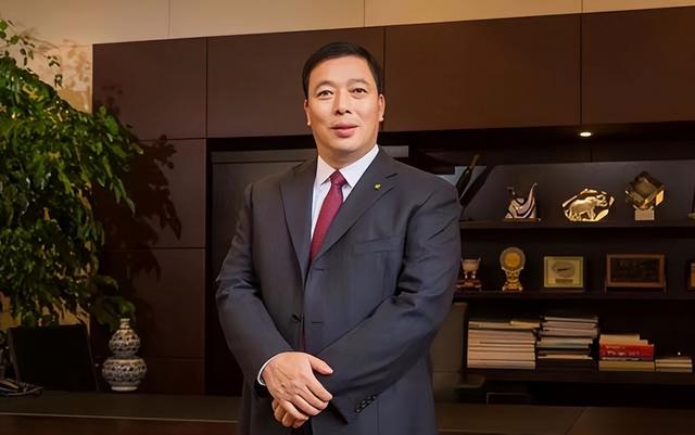 又一低调巨头崛起！老板身价1700亿，公司超越华为成为第二大民企