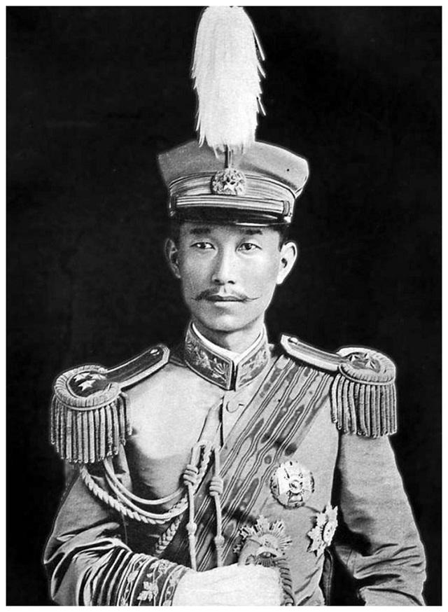 一名沈阳工人的妻子因病去世，世人翻开书信，其身份竟是一代名妓