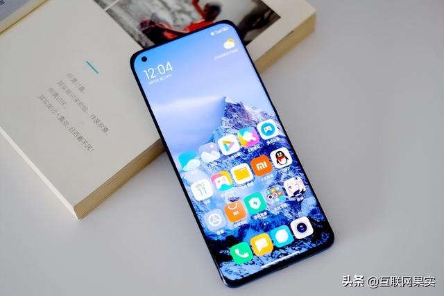 12GB+256GB+2K屏，如今跌价1230元，顶配旗舰跌至新低，加速退场