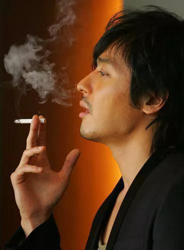 男人离不开烟和酒？