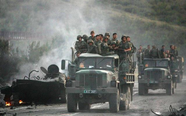 西方操办乌逃亡政府，泽连斯基破口大骂，中方给俄乌开出解决良方