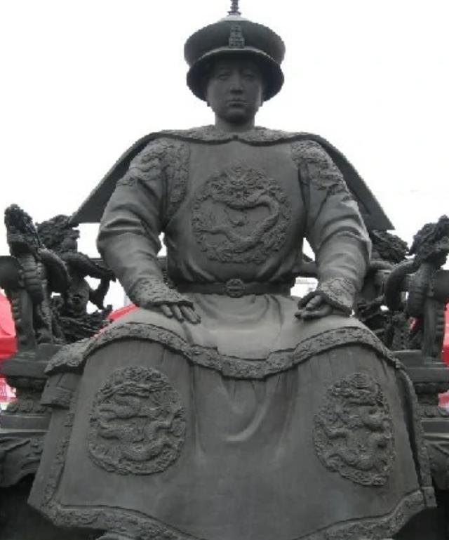孙殿英曾挖开皇陵盗宝，去世前在病床上忏悔，他的后人现在咋样？