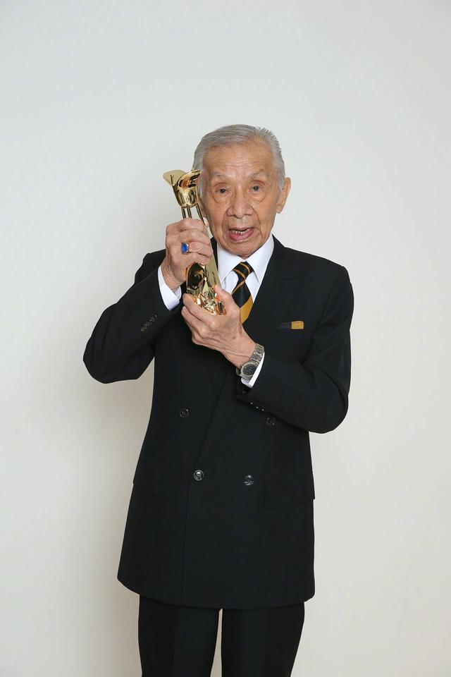 2022年才刚开始，就有11位名人相继离世，有人留下未满月的龙凤胎