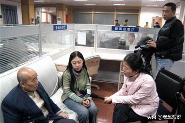 为追星刘德华，逼得父亲跳河自杀，14年后的杨丽娟怎么样了？