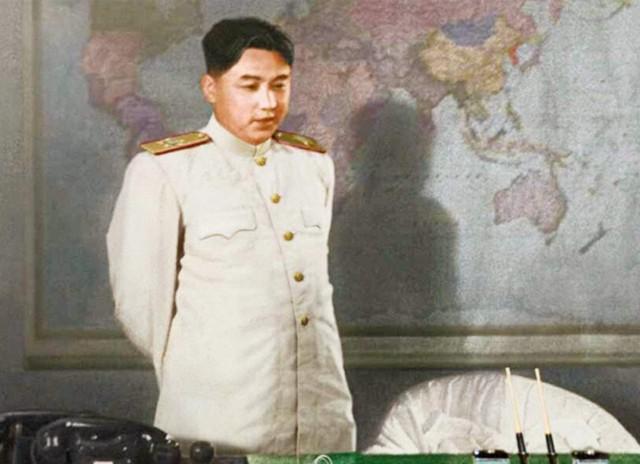 张蔚华服毒自尽数十年后，金日成找到其后人，馈赠二十捆人民币