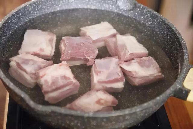 医生告诫：这6类蔬菜或自带“毒素”，吃前最好焯水，别嫌麻烦哦