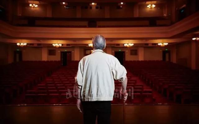 蓝天野：他白天是演员，晚上是我党地下工作者，隐姓埋名75年