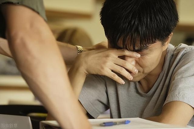 每天坚持喝少量白酒，身体会有什么变化？这4个好处“悄然来临”
