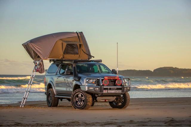 硬壳折叠车顶帐篷（皮卡车顶折叠硬车顶帐篷）