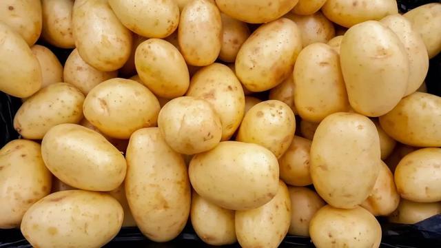 糖尿病人注意，4种食物是“升糖大户”，再爱吃也要管住嘴