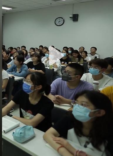 郭继承说，今天的年轻人不崇拜欧美，所以国运来了，春天来了