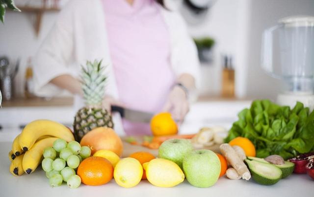 孕中期准妈妈营养补充很重要，不仅要补钙，还要多吃这些东西