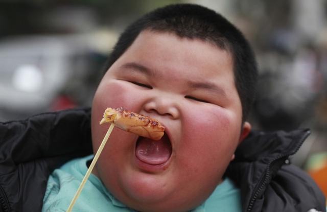 孩子早餐喝粥不健康？奶奶煮粥被宝妈嫌弃，专家却称赞对娃发育好