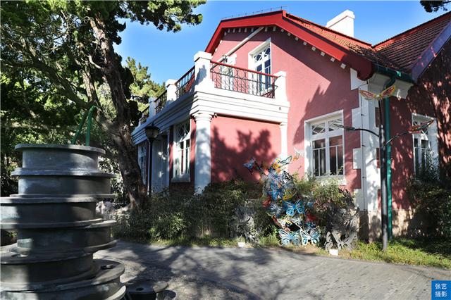 青岛八大关有座豪华富丽的花园洋房,因中国首位影后胡蝶而得名