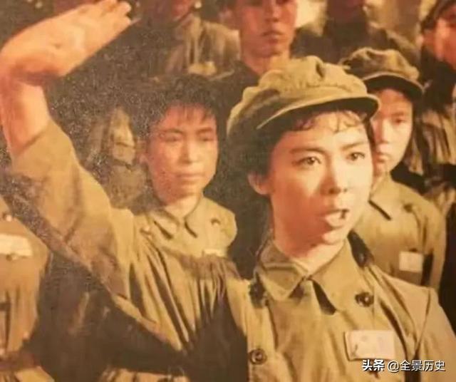 26年后，上甘岭坑道唯一女兵，在纽约餐厅被当年美军俘虏一眼认出