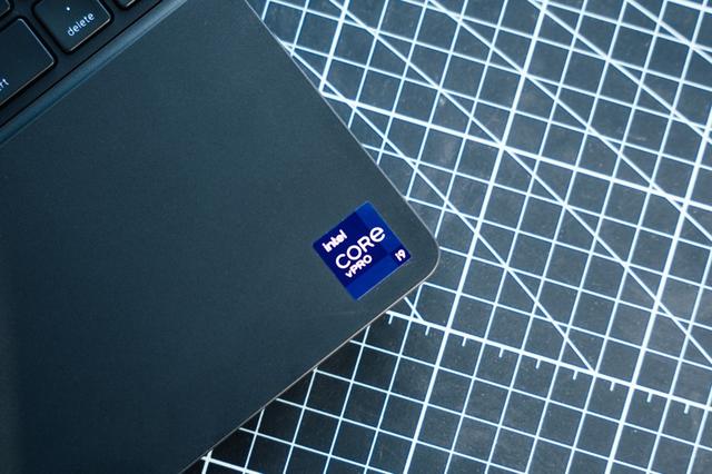 戴尔Precision  7560移动工作站评测：配置登封造极，噪音静若处子