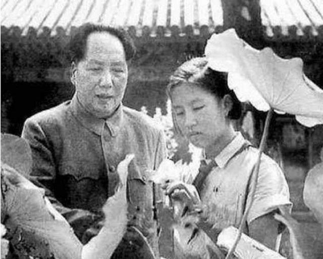 1968年，李讷主动请缨抗美援越，毛主席听后落泪：我不同意