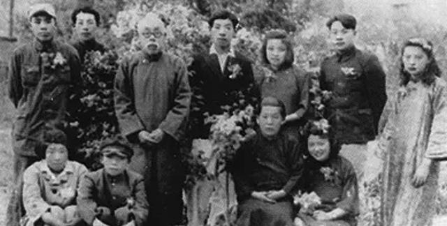 逃婚出走，总是怀着孕谈恋爱的萧红，31岁在不甘和痛苦中离世