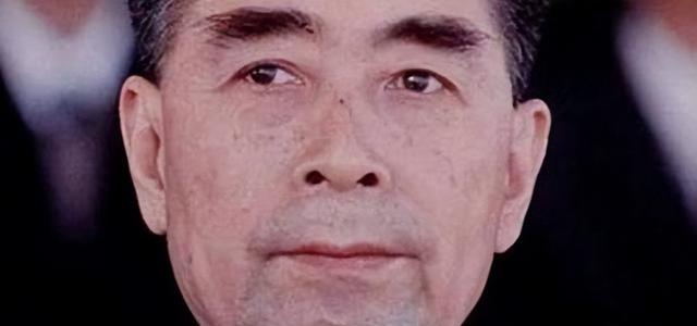 李四光追悼会上，周总理因无悼词而发火，当场宣读李四光女儿的信