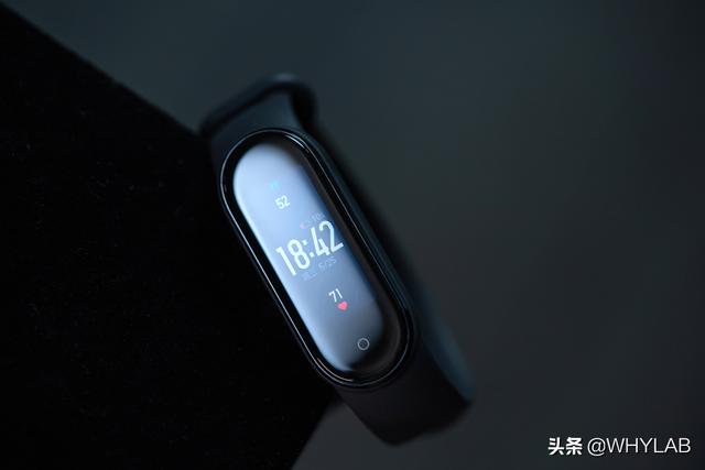 七代同堂，看小米手环 7 是否值得入手？