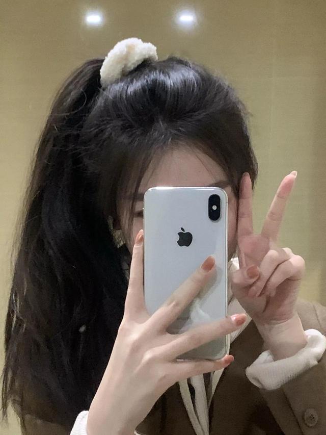 用英语讲汉语成语比肩继踵 新闻时间