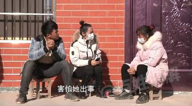 妈妈太懒家里乱得像垃圾场，儿子变家长恨铁不成钢：她从不打扫