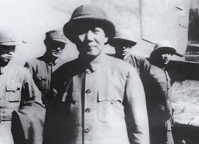 重庆谈判时，蒋介石决定让毛主席担任新疆省长，主席的回应真高明