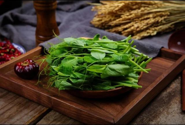 阳春三月，养肝“黄金期”，10食物要多吃，滋阴养肝，越吃越年轻