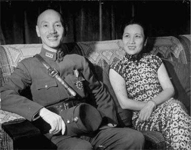 蒋介石去世47年，为何至今还未下葬？贴身侍卫透露葬礼细节