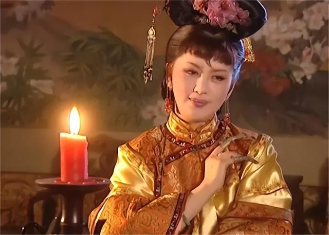 康熙58岁时，后宫14岁的妃嫔生下了一子，康熙却没有任何赏赐