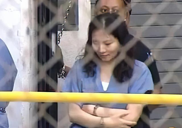 2019年上海女白领花13万见特朗普，却被当间谍关押两年，她后悔了