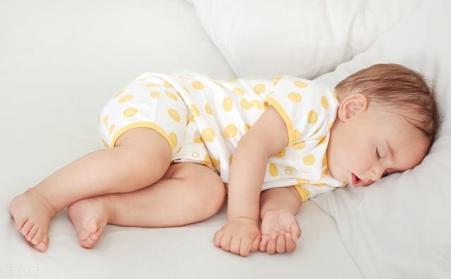 给娃买衣服，究竟挑纯棉的还是全棉的？买错了可能花钱不讨好