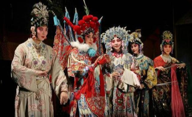 孟小冬晚年：我的两任丈夫，梅兰芳是伪君子，杜月笙是真“流氓”