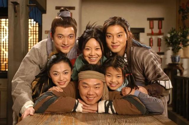 ����Ŀ��װ���Ӿ����а�ǰʮ��(�ڱ���õ�10����װ���������������ۡ���ף�������񡷵�3)