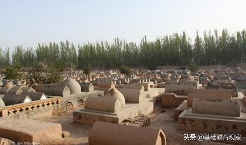 走遍新疆：阿克蘇，感受維吾爾族人墓地的聖潔