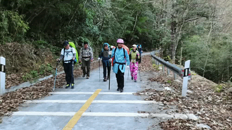 南嶺山脈，一次出行登頂廣東最高前六峰讓驢友自豪一生