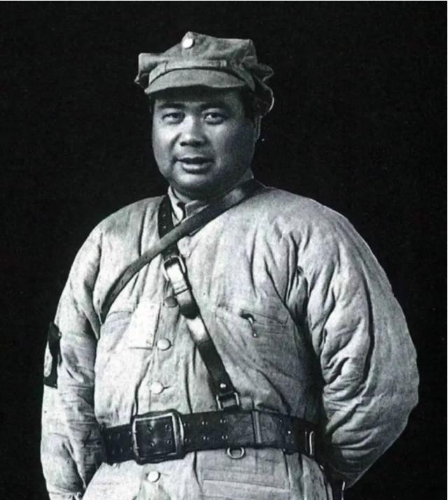 韩复榘被枪毙前提议换鞋，刚迈出一步，一排子弹射来，身中七枪