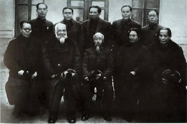 她是冯玉祥将军的夫人，建国后第1位女部长，儿子授少将